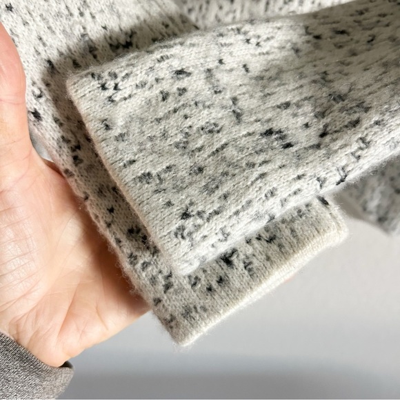 Athleta Cashmere Wool Blend Gradient Turtleneck Alpine Sweater Black White S - Picture 7 of 11